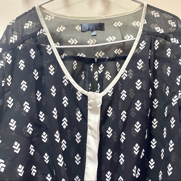 Tops - 🖤Geometric Print Georgette Black Shirt for Women🖤